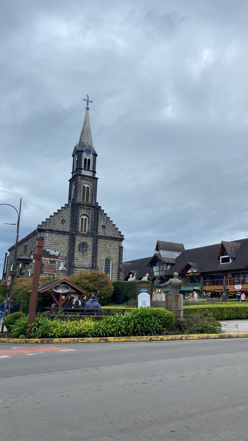 Home 4 CE398FF7 41C3 4DAE A523 4AE39524B583